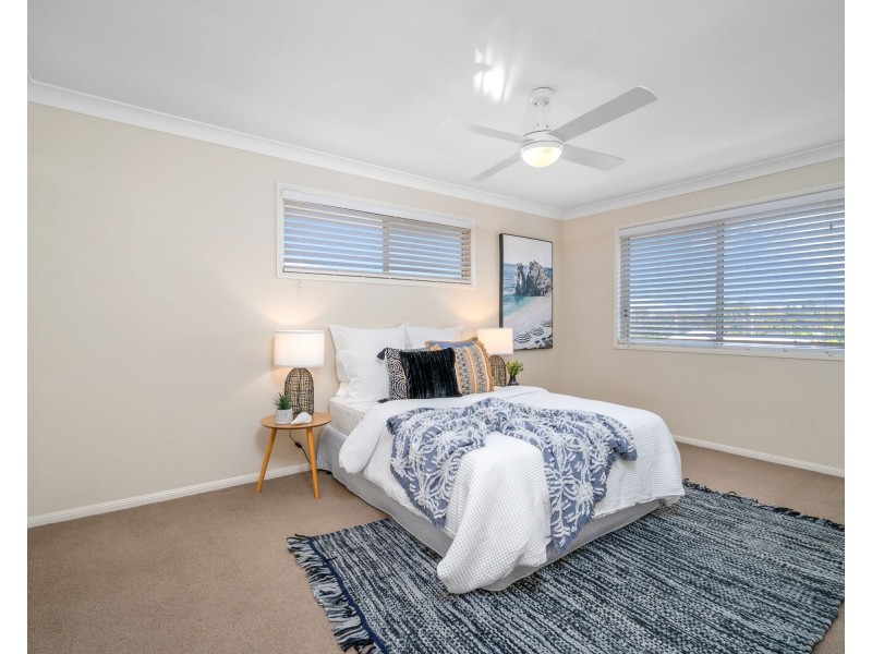 11 Sweetapple Place, Manly West QLD 4179