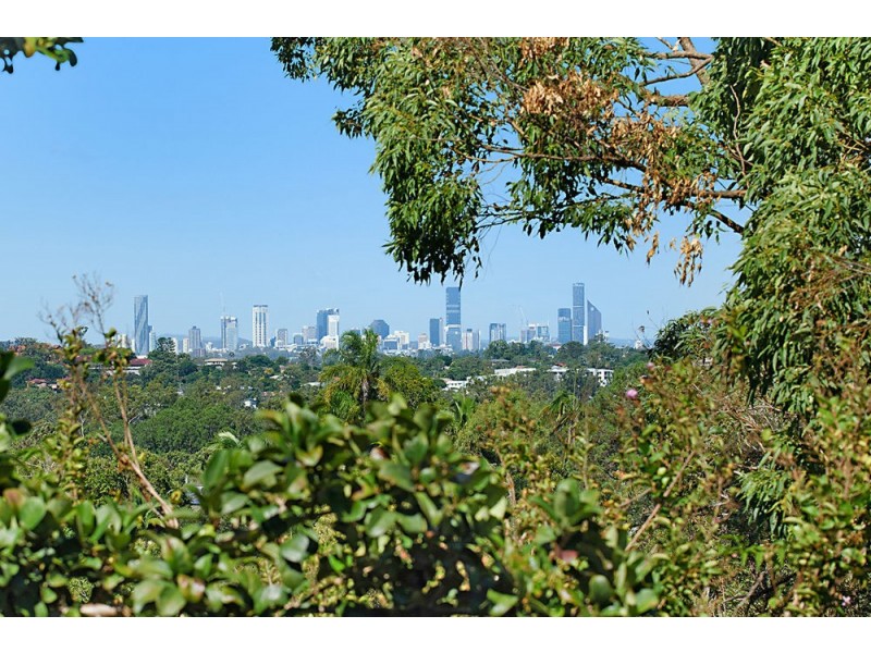 127 Plucks Road, Arana Hills QLD 4054