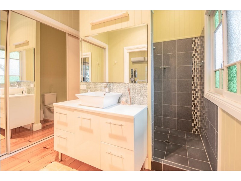 1/107 Hawthorne Road, Hawthorne QLD 4171