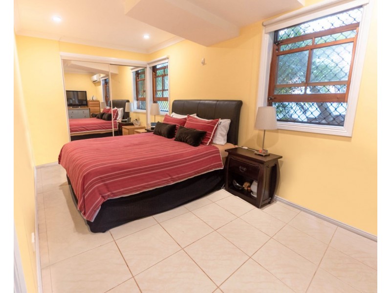 1/107 Hawthorne Road, Hawthorne QLD 4171