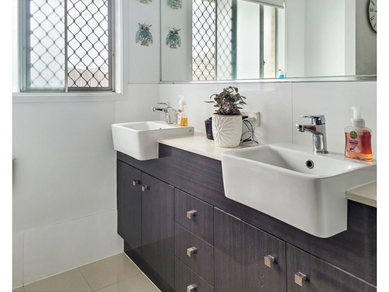 27 Wren Street, Redbank Plains QLD 4301