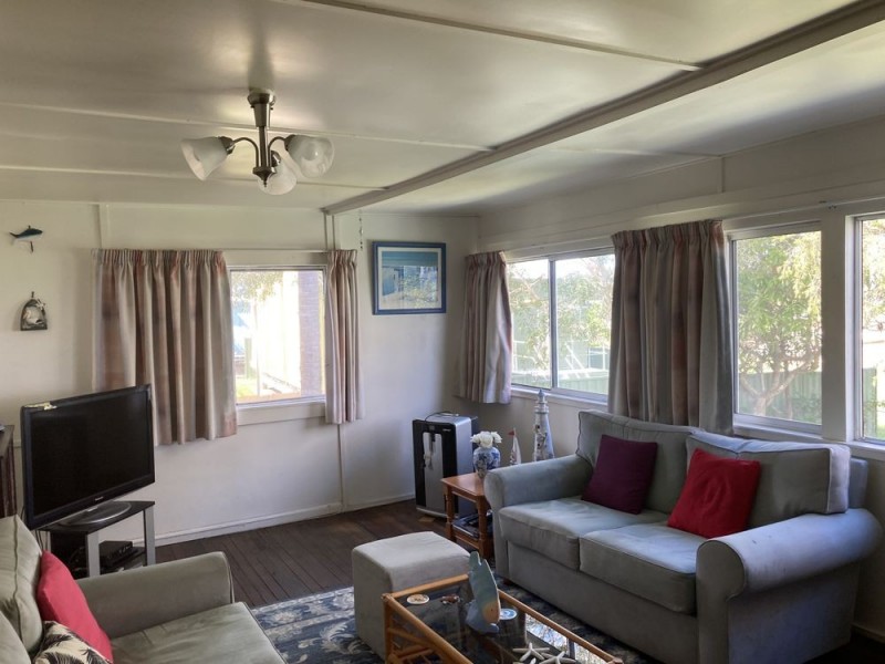 19 Gympie Road, Tin Can Bay QLD 4580