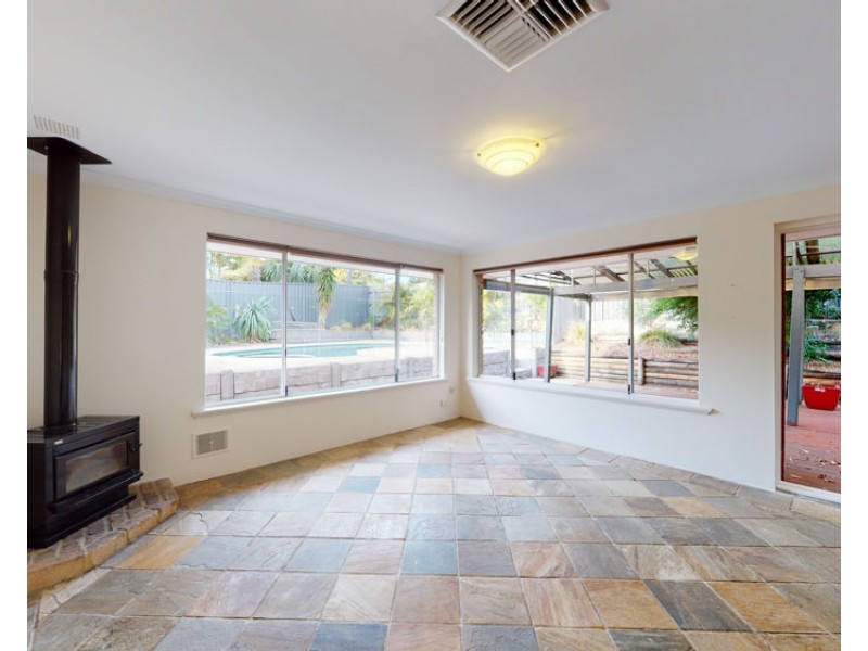 17 Huntingdale Crescent, Connolly WA 6027