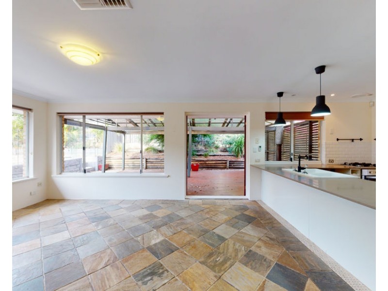 17 Huntingdale Crescent, Connolly WA 6027