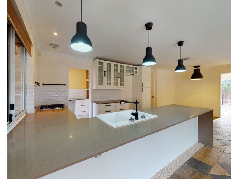 17 Huntingdale Crescent, Connolly WA 6027