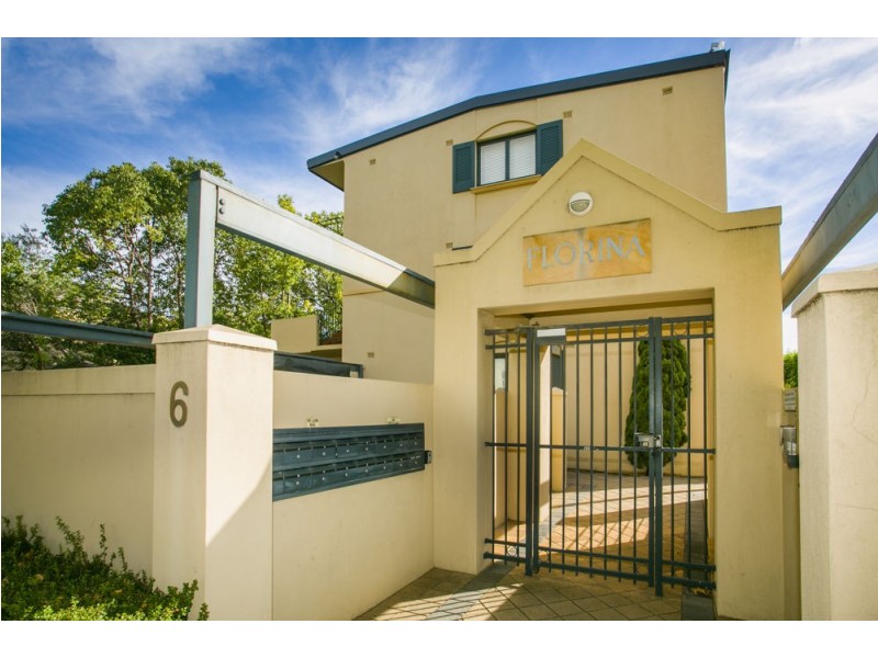 8/6 Kintail Road, Applecross WA 6153