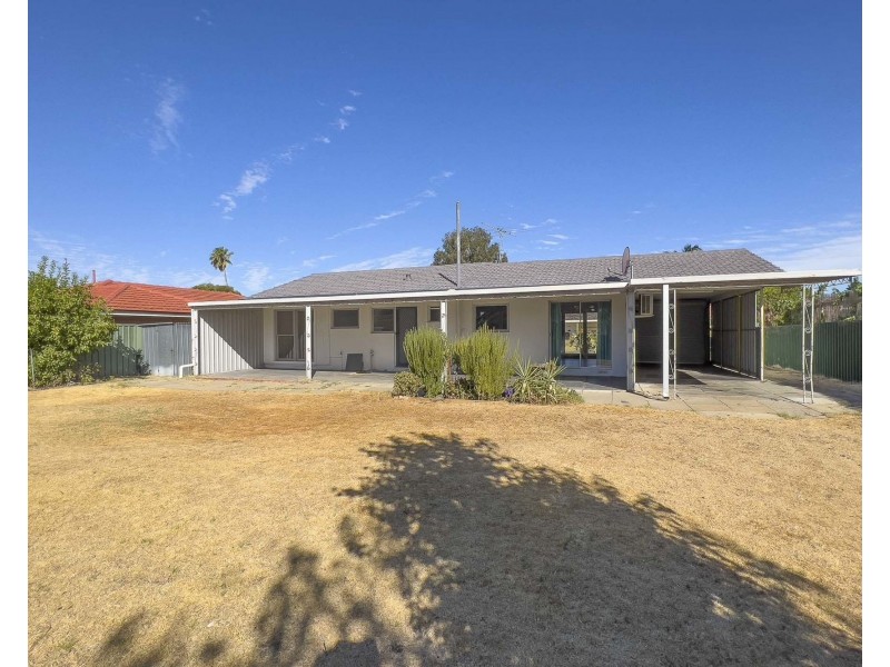 5 Kari Court, Camillo WA 6111