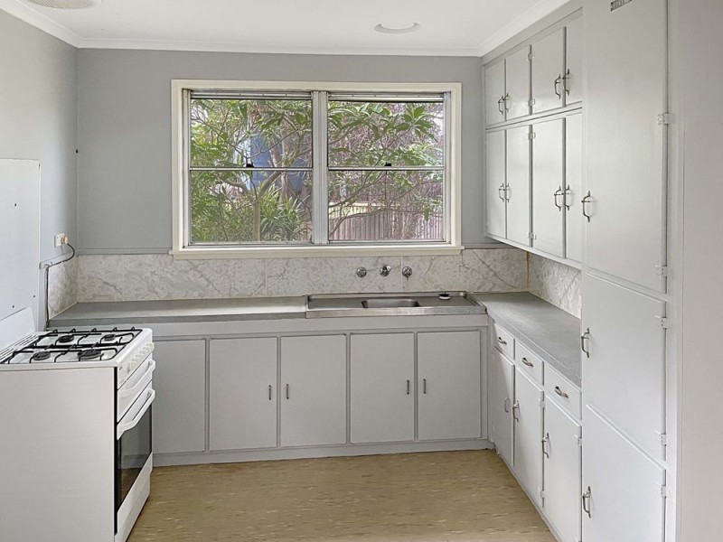 9 Pine Grove, Sale VIC 3850