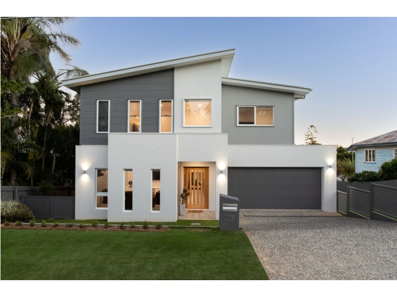 37 Dorrigo Street, Stafford Heights QLD 4053