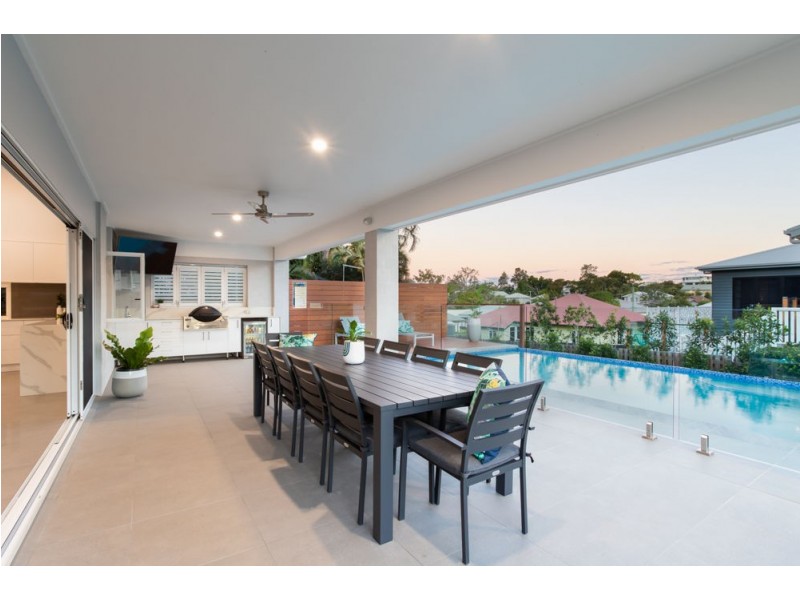 37 Dorrigo Street, Stafford Heights QLD 4053