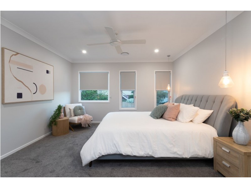 37 Dorrigo Street, Stafford Heights QLD 4053