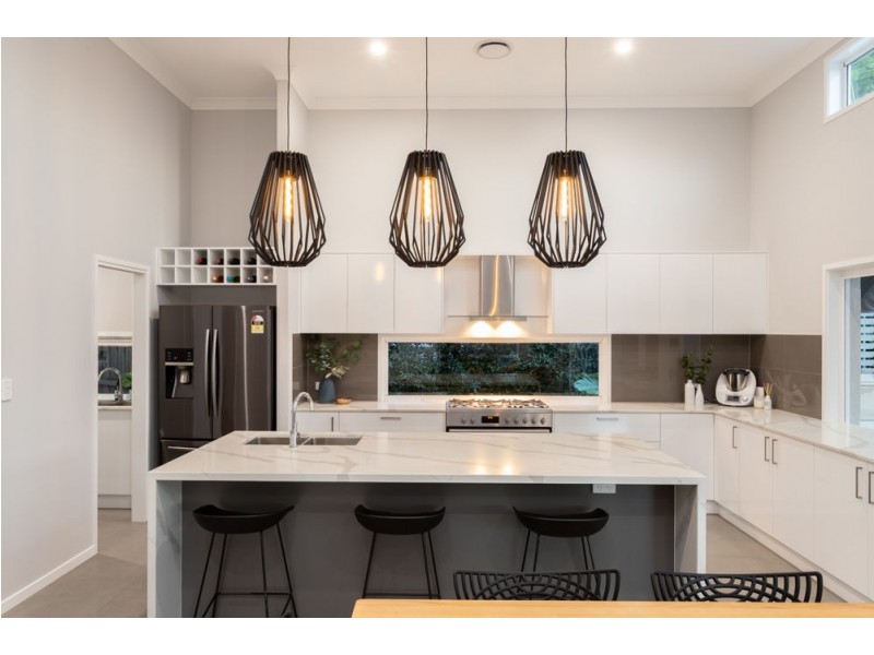 37 Dorrigo Street, Stafford Heights QLD 4053