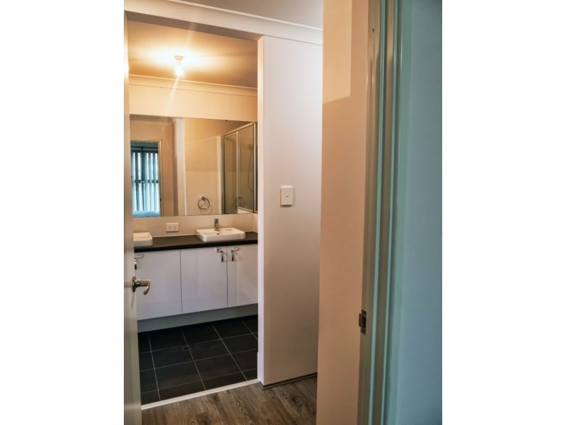 21 Delaronde Drive, Success WA 6164