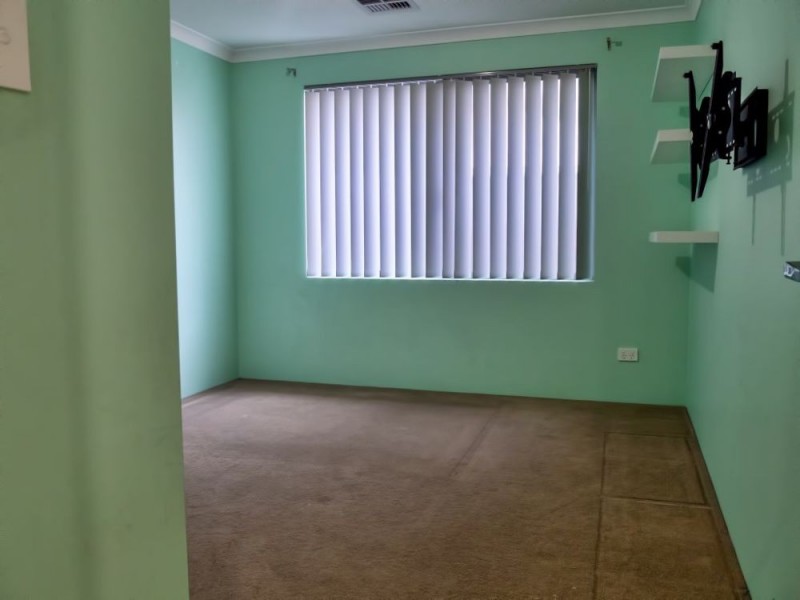 21 Delaronde Drive, Success WA 6164