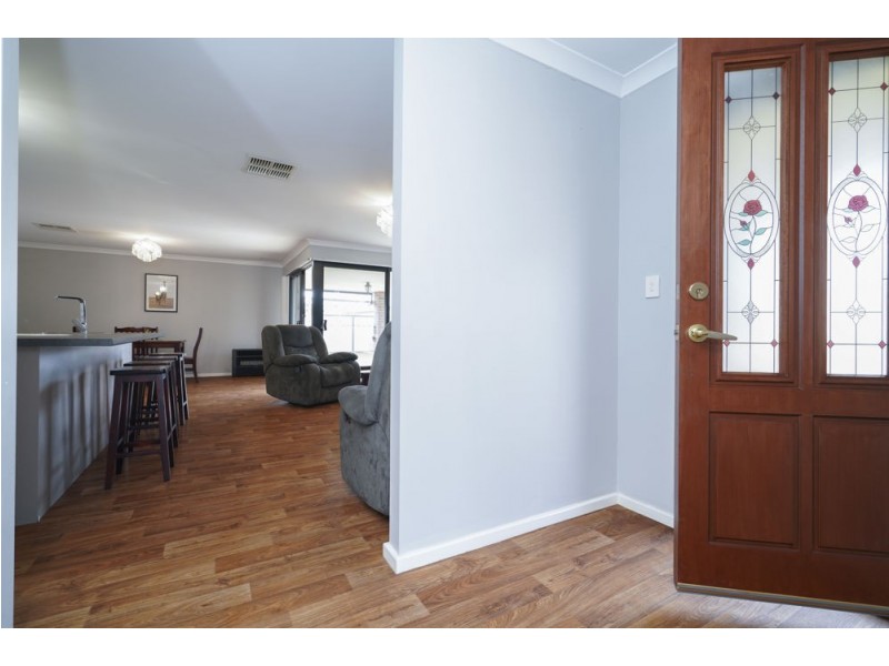 6 Kinnear Trail, Byford WA 6122