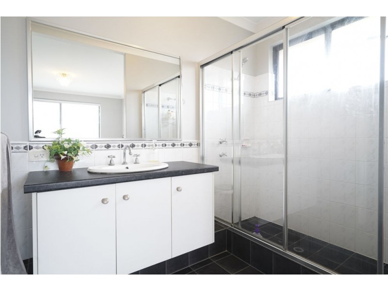 6 Kinnear Trail, Byford WA 6122