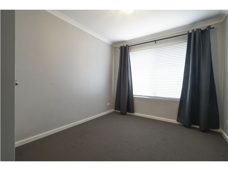 6 Kinnear Trail, Byford WA 6122