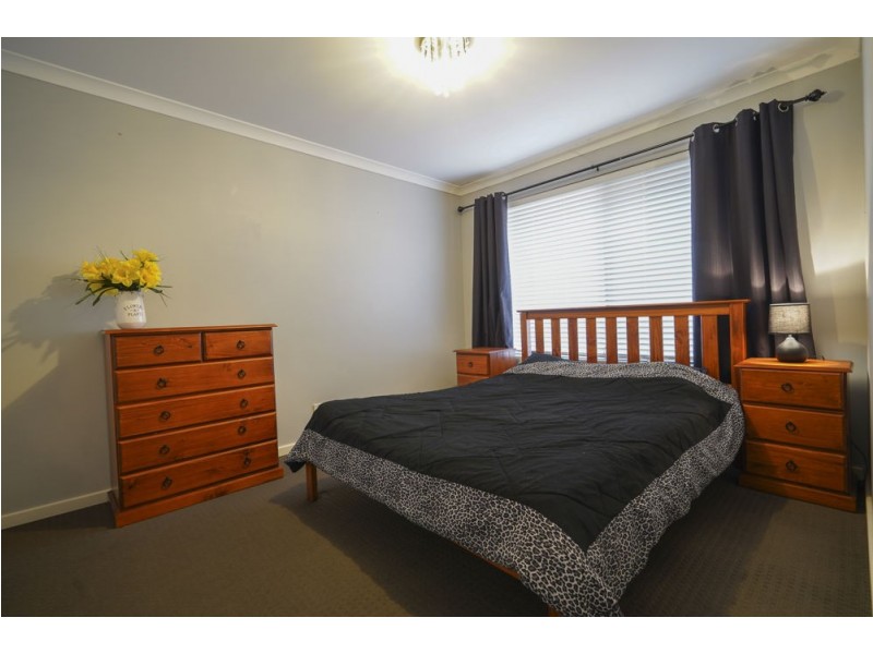 6 Kinnear Trail, Byford WA 6122