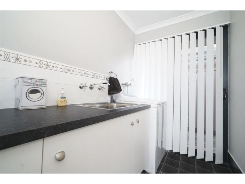 6 Kinnear Trail, Byford WA 6122