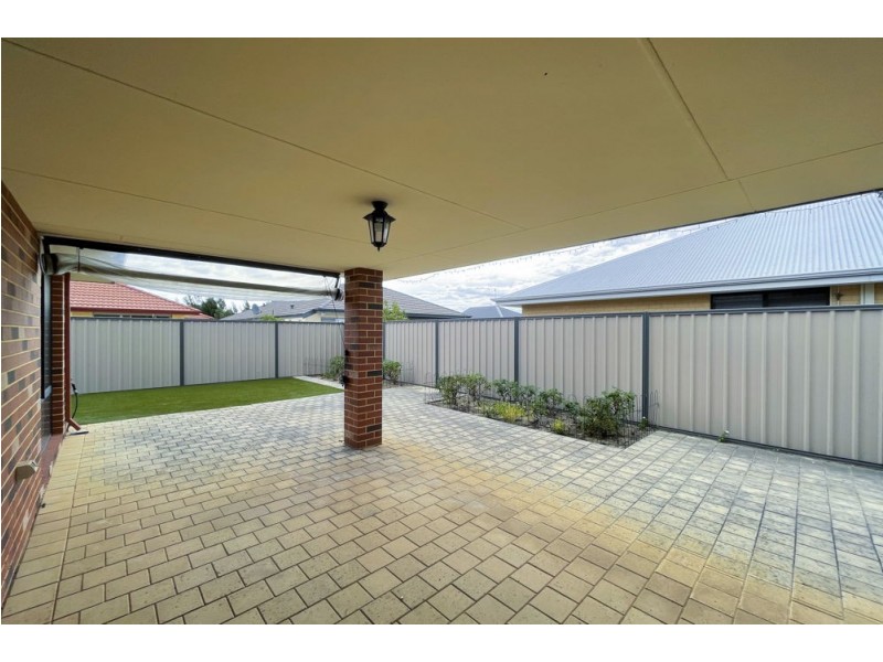 6 Kinnear Trail, Byford WA 6122