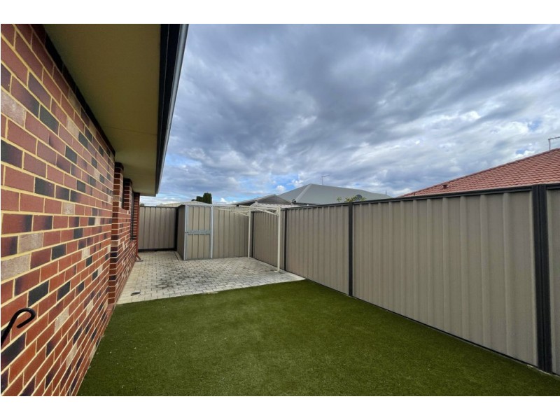 6 Kinnear Trail, Byford WA 6122