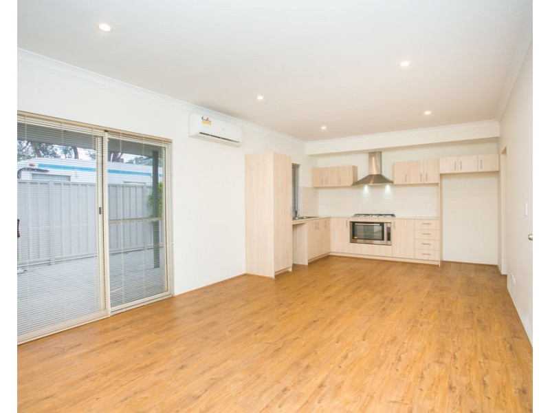 9b Paget Street, Hilton WA 6163