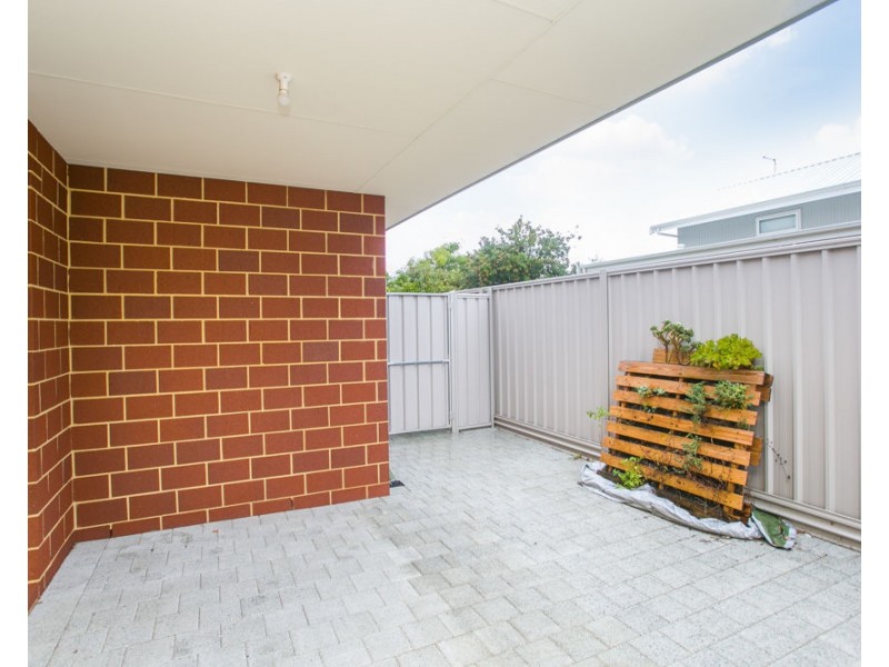 9b Paget Street, Hilton WA 6163