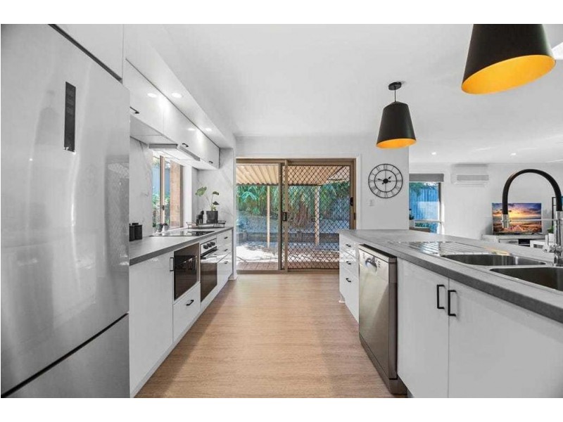 32 Babirra Street, Hope Island QLD 4212