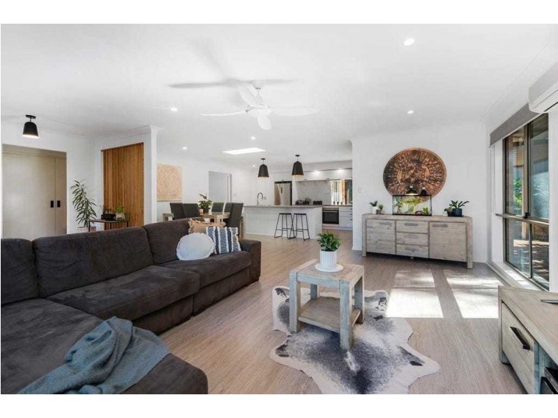 32 Babirra Street, Hope Island QLD 4212