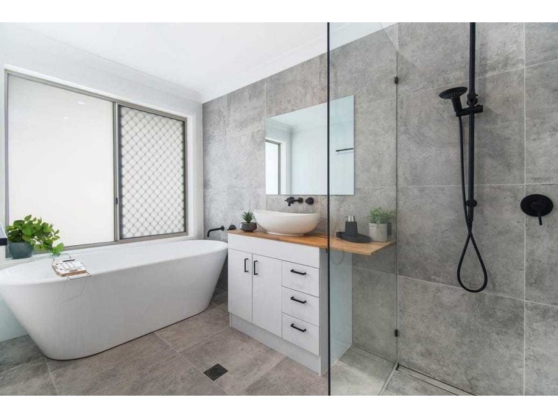 32 Babirra Street, Hope Island QLD 4212
