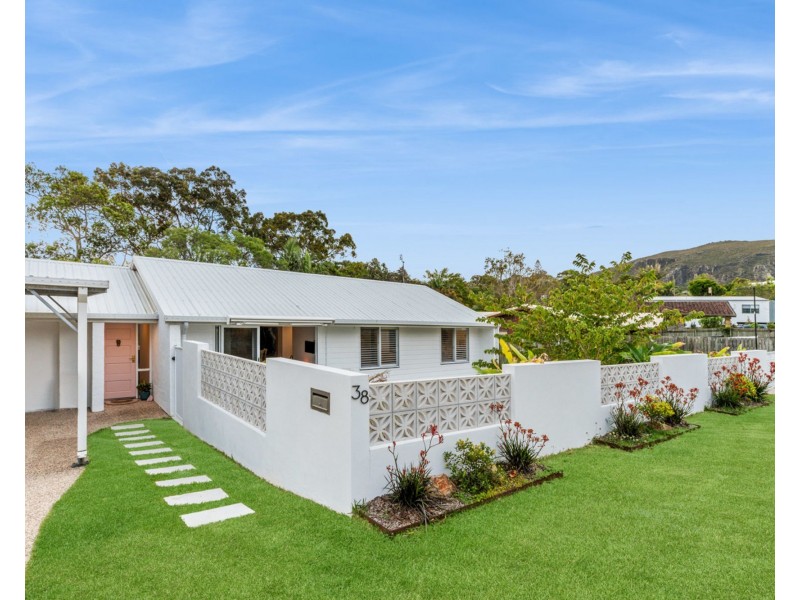 38 Marakari Crescent, Mount Coolum QLD 4573
