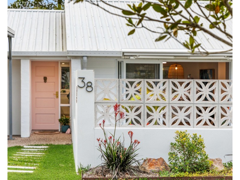 38 Marakari Crescent, Mount Coolum QLD 4573