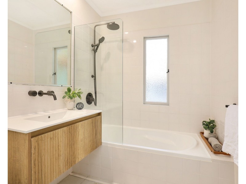 187 Centenary Heights Road, Mount Coolum QLD 4573