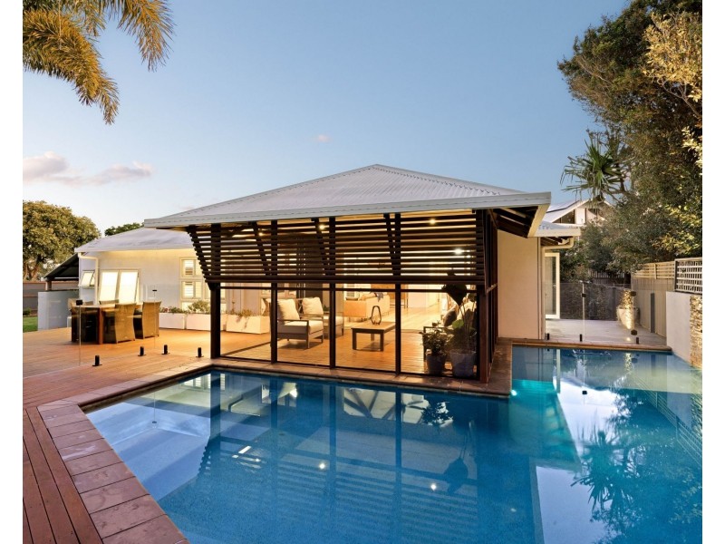 14 North Beach Place, Mudjimba QLD 4564