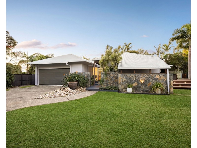14 North Beach Place, Mudjimba QLD 4564