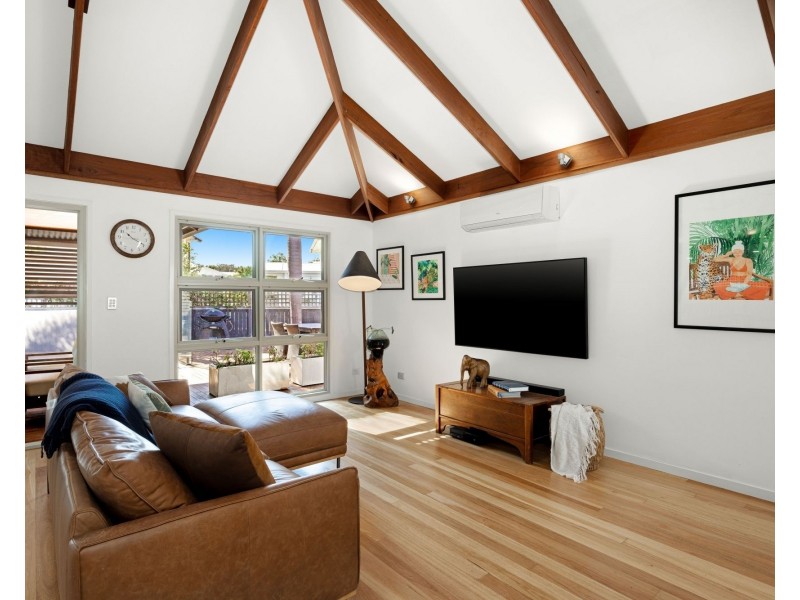 14 North Beach Place, Mudjimba QLD 4564