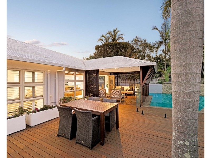 14 North Beach Place, Mudjimba QLD 4564