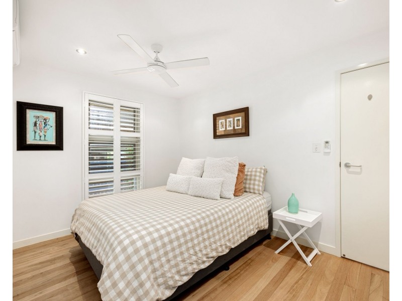14 North Beach Place, Mudjimba QLD 4564