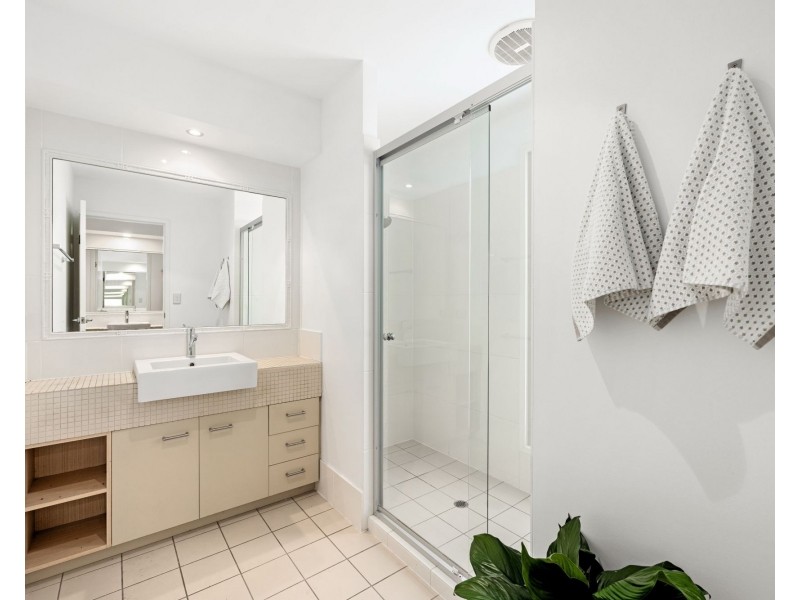 14 North Beach Place, Mudjimba QLD 4564