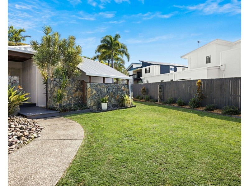 14 North Beach Place, Mudjimba QLD 4564