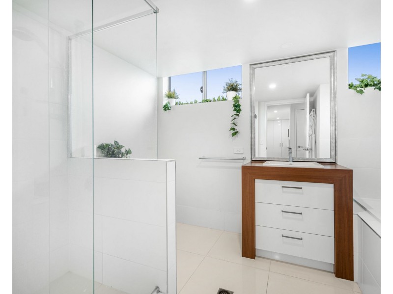 8/65 Ronald Street, Wynnum QLD 4178