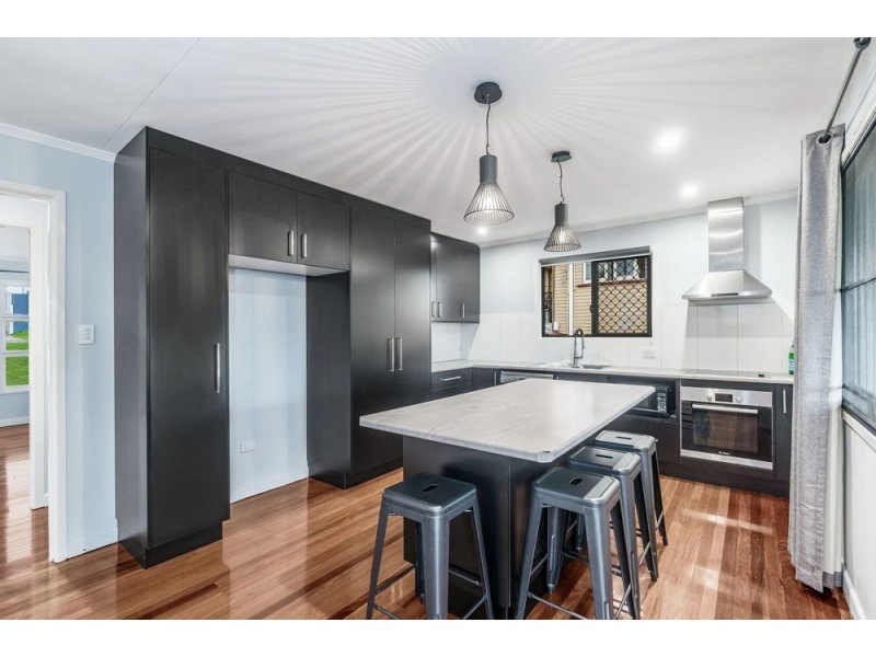 16 Mayfair St, Carina QLD 4152