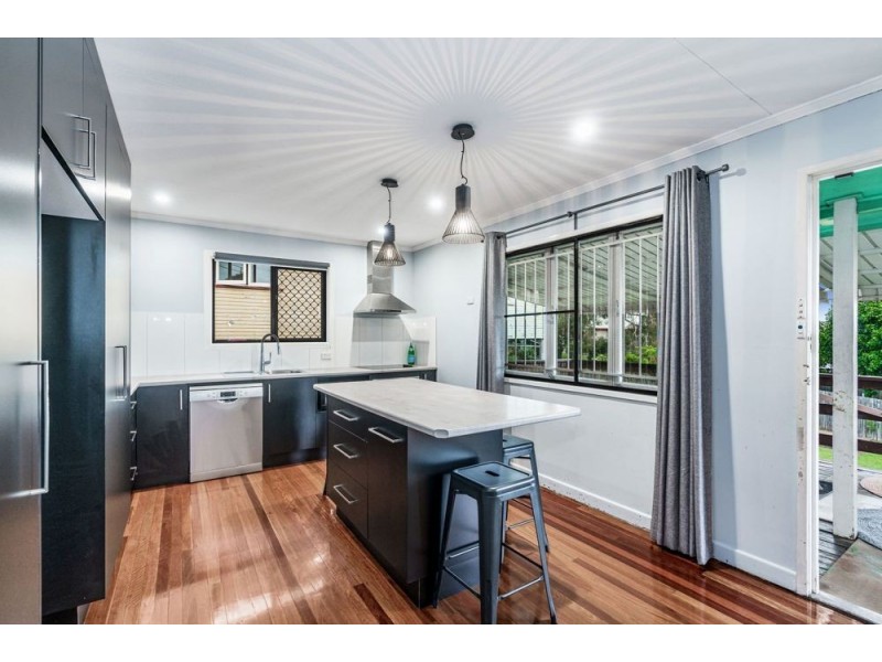 16 Mayfair St, Carina QLD 4152