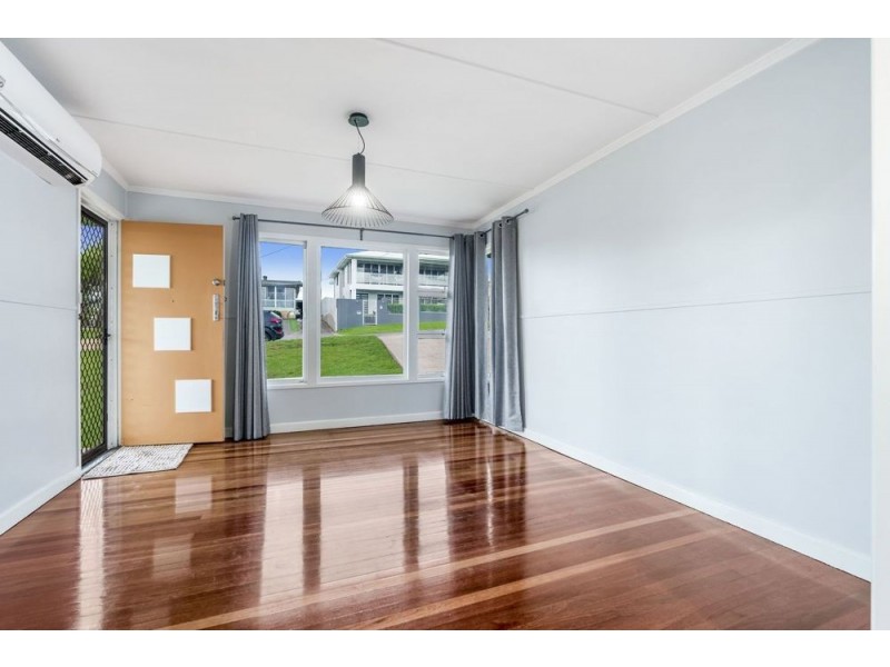 16 Mayfair St, Carina QLD 4152