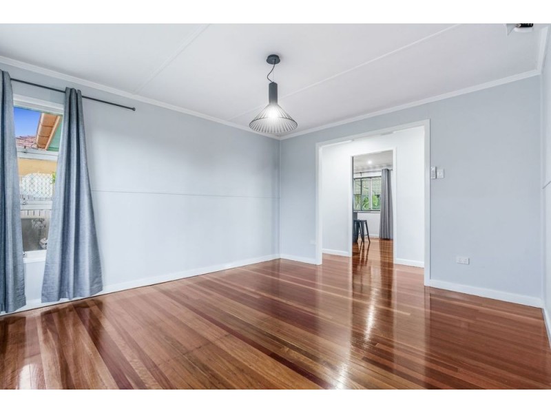 16 Mayfair St, Carina QLD 4152