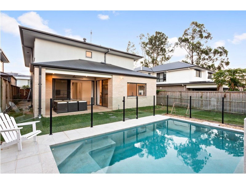 68 Lomond Circuit, Upper Kedron QLD 4055