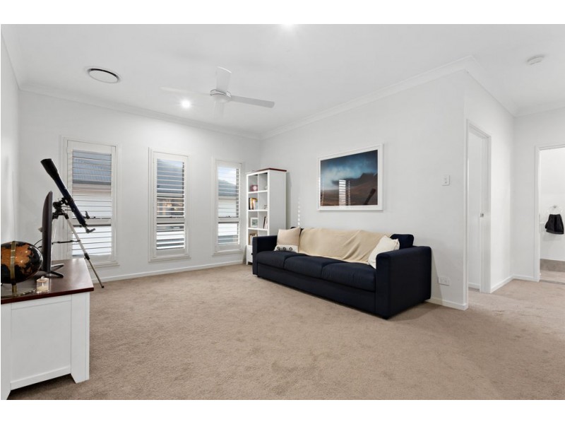 68 Lomond Circuit, Upper Kedron QLD 4055