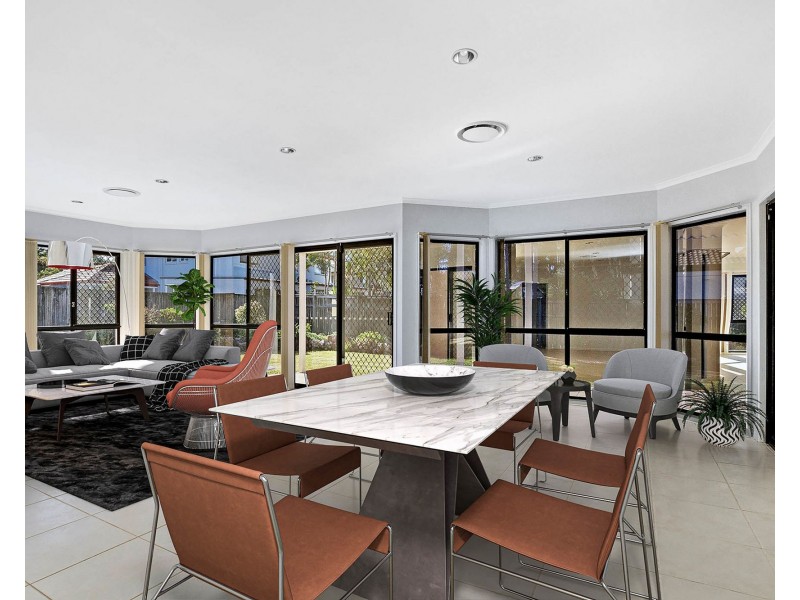 19 Benjamin Place, Sinnamon Park QLD 4073