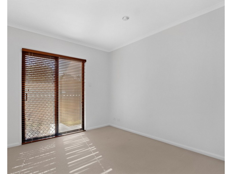 19 Benjamin Place, Sinnamon Park QLD 4073