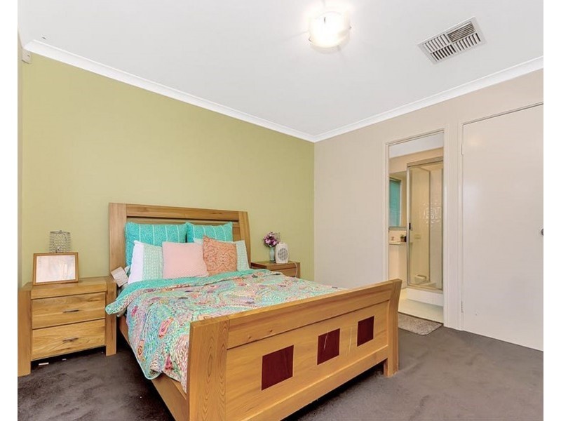 37 Macquarie Boulevard, Hammond Park WA 6164